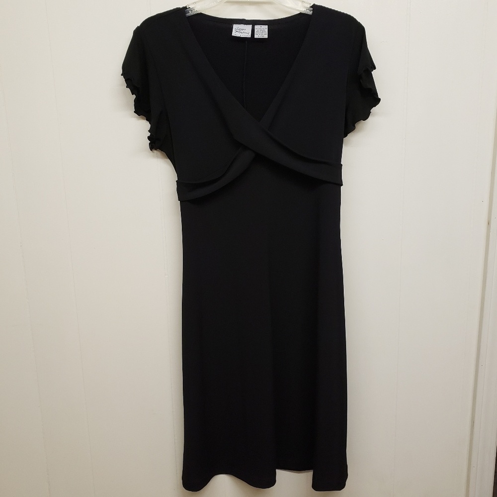 3/$20! Like New! Black Dress w/ Ruffle Sleeves
